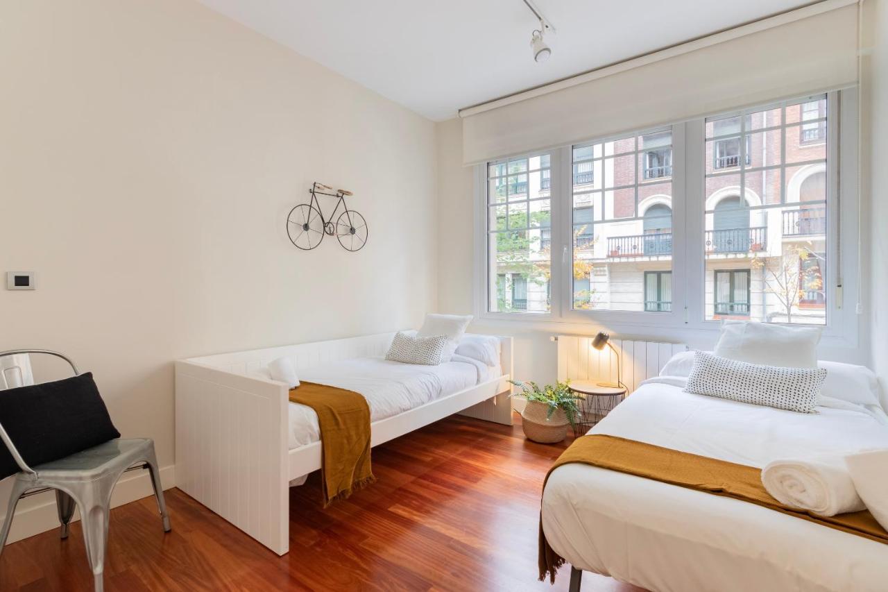 Gran Apartamento Con Estilo En El Centro De Bilbao Exterior photo