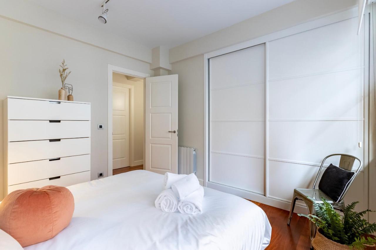Gran Apartamento Con Estilo En El Centro De Bilbao Exterior photo